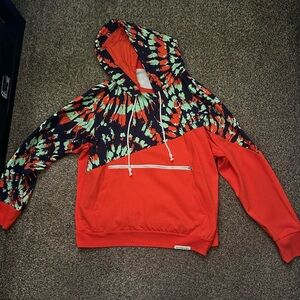 Nike Dri-FIT Orange and Green Patterned Hoodie